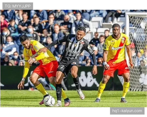 斯特拉斯堡主场强势表现冲击欧战席位希望大增